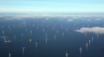 Noordzee met windmolens